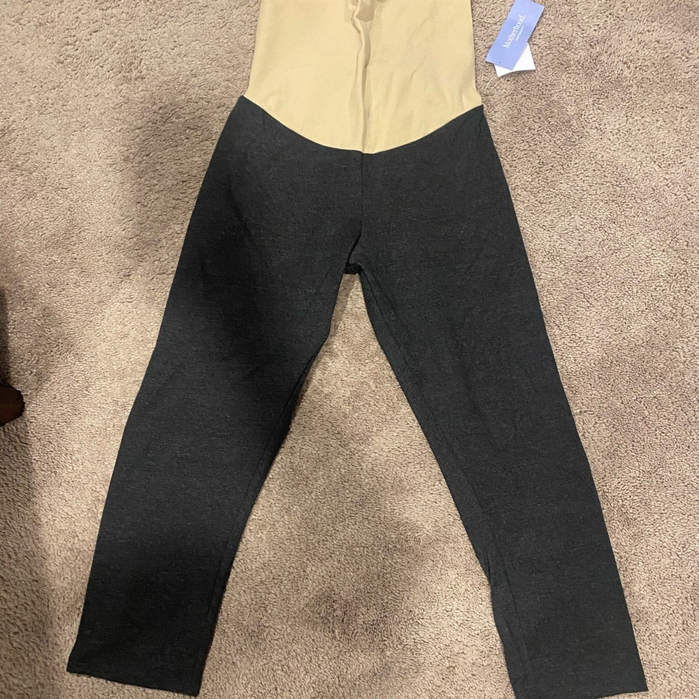 Motherhood Maternity - Capri Leggings